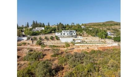 4 Bedroom Villa For Sale in Santa Bárbara de Nexe