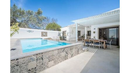 Villa avec 4 chambres à vendre à Santa Bárbara de Nexe