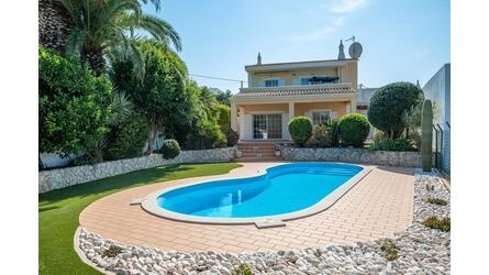 Villa com 3 quartos à venda em Santa Bárbara de Nexe