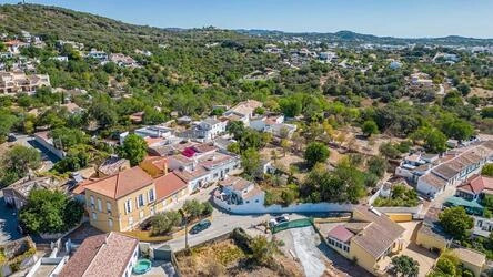 1 Bedroom Villa For Sale in São Brás de Alportel