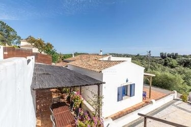 2 Bedroom Villa For Sale in São Brás de Alportel