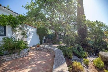 3 Bedroom Villa For Sale in Santa Bárbara de Nexe