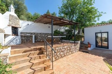3 Bedroom Villa For Sale in Santa Bárbara de Nexe