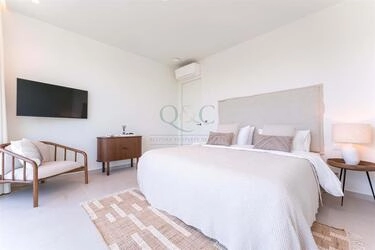 3 Bedroom Villa For Sale in Santa Bárbara de Nexe
