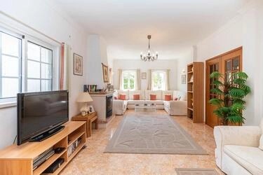 3 Bedroom Villa For Sale in Santa Bárbara de Nexe