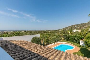 3 Bedroom Villa For Sale in Santa Bárbara de Nexe