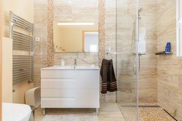 3 Bedroom Villa For Sale in Santa Bárbara de Nexe