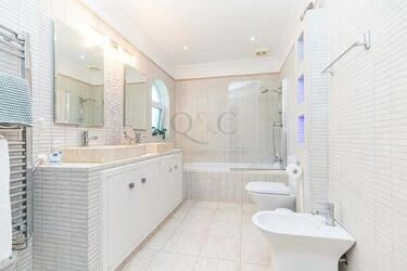 3 Bedroom Villa For Sale in Santa Bárbara de Nexe