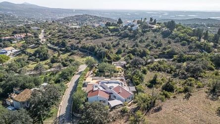 3 Bedroom Villa For Sale in Santa Bárbara de Nexe