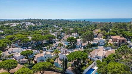 3 Bedroom Villa For Sale in Almancil