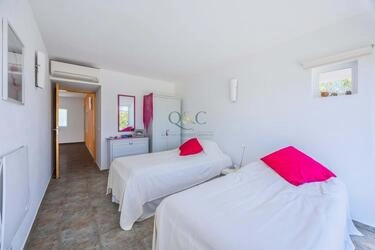 3 Bedroom Villa For Sale in Santa Catarina da Fonte do Bispo