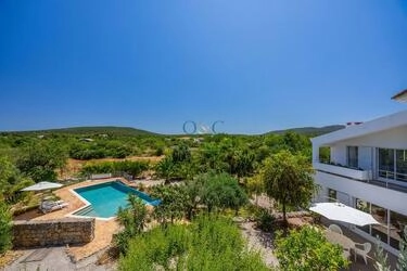 3 Bedroom Villa For Sale in Santa Catarina da Fonte do Bispo