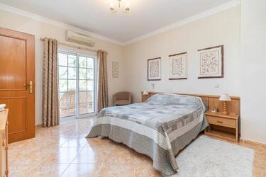 Villa avec 3 chambres à vendre à Santa Bárbara de Nexe