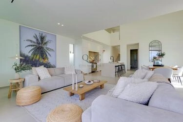 Villa com 3 quartos à venda em Santa Bárbara de Nexe