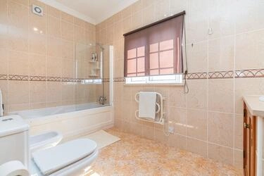 Villa com 3 quartos à venda em Santa Bárbara de Nexe