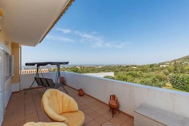 Villa com 3 quartos à venda em Santa Bárbara de Nexe