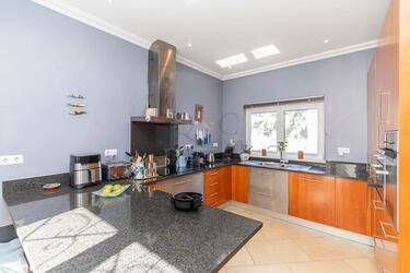 Villa com 3 quartos à venda em Santa Bárbara de Nexe