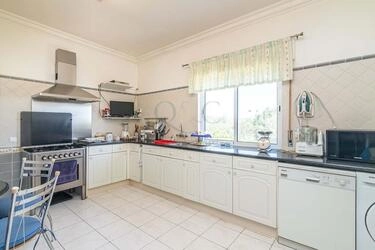 Villa com 3 quartos à venda em Santa Bárbara de Nexe