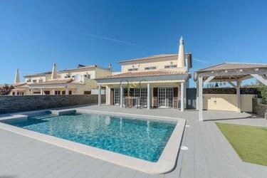 4 Bedroom Villa For Sale in Loulé (São Clemente)