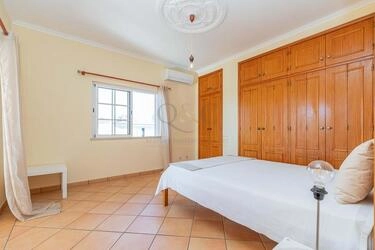 4 Bedroom Villa For Sale in Almancil