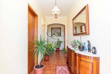 4 Bedroom Villa For Sale in Estoi