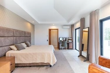 4 Bedroom Villa For Sale in Loulé (São Clemente)