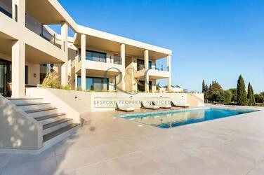 4 Bedroom Villa For Sale in Loulé (São Clemente)
