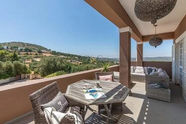 4 Bedroom Villa For Sale in Santa Bárbara de Nexe