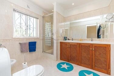 4 Bedroom Villa For Sale in Santa Bárbara de Nexe