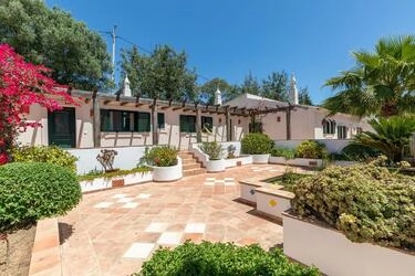 4 Bedroom Villa For Sale in São Brás de Alportel