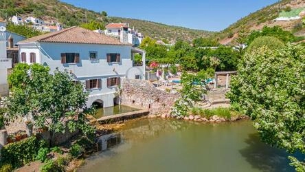 4 Bedroom Villa For Sale in Alte