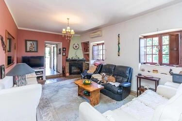 4 Bedroom Villa For Sale in Alte