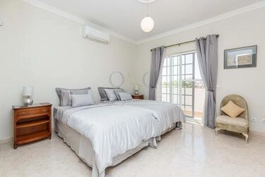 4 Bedroom Villa For Sale in Boliqueime