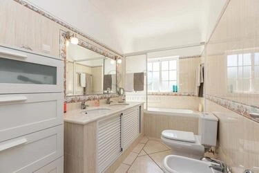4 Bedroom Villa For Sale in Boliqueime