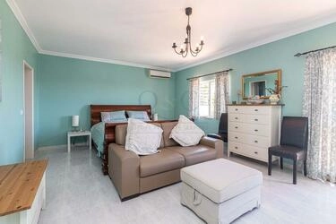 4 Bedroom Villa For Sale in Santa Bárbara de Nexe