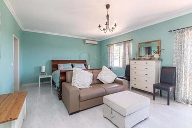 4 Bedroom Villa For Sale in Santa Bárbara de Nexe