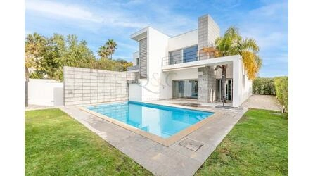 4 Bedroom Villa For Sale in São Brás de Alportel