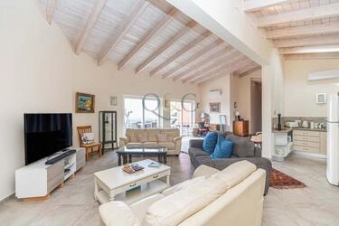 4 Bedroom Villa For Sale in Conceição