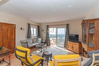 4 Bedroom Villa For Sale in Conceição