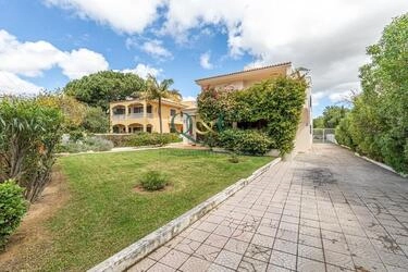 Villa avec 4 chambres à vendre à Quarteira