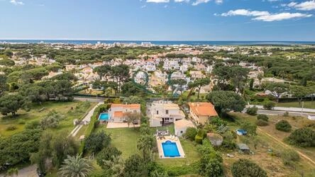 Villa avec 4 chambres à vendre à Quarteira