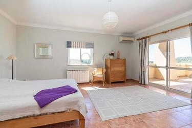 Villa avec 4 chambres à vendre à Santa Bárbara de Nexe