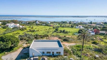 Propriété unique avec vue sur la mer à Ria Formosa, près d'O