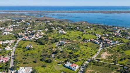 Propriété unique avec vue sur la mer à Ria Formosa, près d'O