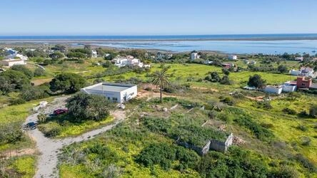 Propriété unique avec vue sur la mer à Ria Formosa, près d'O
