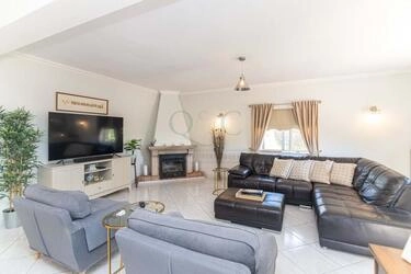 Villa avec 4 chambres à vendre à Santa Bárbara de Nexe