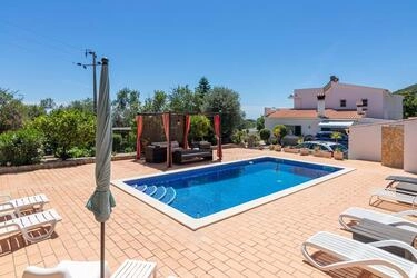 Villa avec 4 chambres à vendre à Santa Bárbara de Nexe