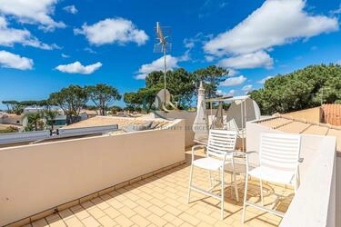 Villa com 4 quartos à venda em Quarteira
