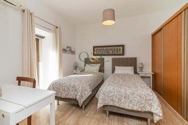 Villa com 4 quartos à venda em Santa Bárbara de Nexe