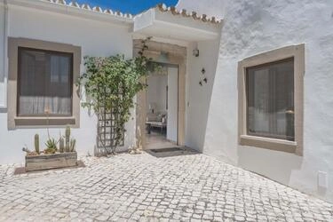 Villa com 4 quartos à venda em Santa Bárbara de Nexe